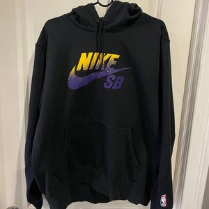Mens Nike SB x Lakers Hooded sweatshirt great condition ready2ship